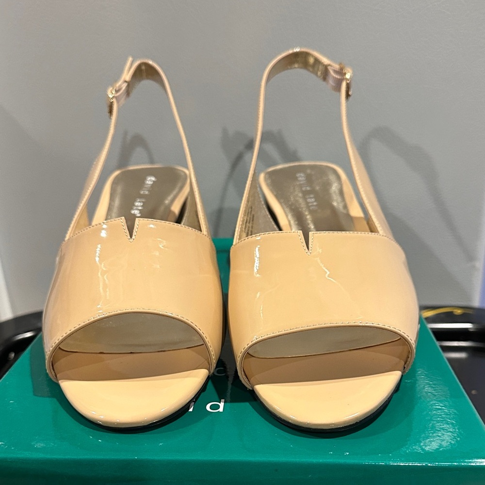 New with Tags David Tate Nude Patent Slingback Heels- 13WW